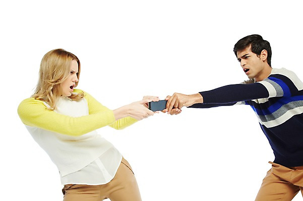 포토 JPG 스튜디오촬영 서양인 외국인 백인 해외기획촬영 라이프스타일 커플 2012년태국 여자 남자 데이트 실내 스마트라이프 서기 들기 누끼 사람 상반신 20대 성인 두명 라이프 옆모습 캐주얼 스마트폰 핸드폰 마주보기 분노 싸움 스마트폰중독 청년만 성인만 뺏기 스몸비 국내포토 옷 감정 뷰포인트 관계 모션 인종 청년 내부 생활 전자제품 스마트기기 신조어 중독 파일형식