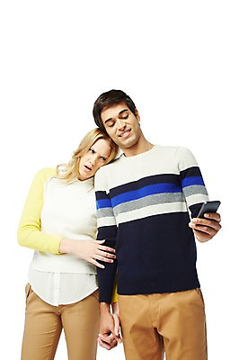 포토 JPG 스튜디오촬영 서양인 외국인 백인 해외기획촬영 라이프스타일 커플 응시 2012년태국 여자 남자 데이트 실내 스마트라이프 서기 들기 누끼 사람 20대 성인 두명 라이프 앞모습 캐주얼 스마트폰 핸드폰 손잡기 분노 스마트폰중독 청년만 성인만 스몸비 국내포토 시선 옷 감정 뷰포인트 관계 모션 인종 청년 내부 생활 전자제품 스마트기기 신조어 중독 파일형식