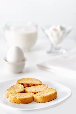 포토 JPG 해외이미지 접시 음식 와인잔 치즈 건강 요리 서기 사람없음 크래커 우주 우유 흰색 그룹 맛 아침식사 가득함 흰배경 유기농 보케 내추럴 해외202004 해외포토 식기 웰빙 컬러 백그라운드 컨셉 술잔 모션 유제품 쿠키 식사 파일형식 이미지허브