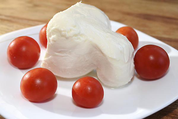 포토 JPG 해외이미지 음식 다이어트 토마토 사람없음 이탈리아 우유 추위 신선 지중해 바질 모짜렐라치즈 카프레제 해외202004 해외포토 유럽 바다 채소 치즈 유제품 건강 샐러드 파일형식 이미지허브