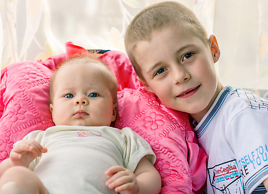 포토 JPG 해외이미지 남자 행복 아들 얼굴 어린이 2 가족 손자 사랑 웃음 사람 소년 두명 자녀 표현 아기 신생아 작음 형제 월 거짓말 걸음마 남동생 천진난만 해외202004 해외포토 감정 컨셉 관계 모션 표정 신체부위 날짜 크기 손주 동생 파일형식 이미지허브