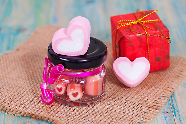 포토 JPG 해외이미지 유리병 디저트 사탕 사람없음 하트 달콤 담기 핸드메이드 해외202004 해외포토 모양 음식 모션 병_용기 맛 파일형식 이미지허브