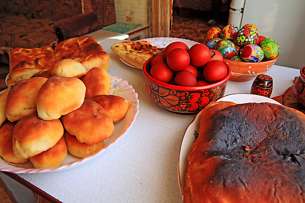 포토 JPG 해외이미지 동물 전통 접시 계절 종교 음식 빵 백그라운드 오렌지 유리 탁자 아침 양파 휴가 부활절 실내 건강 어류 사람없음 빨간색 초록색 갈색 노란색 케이크 계란 축제 식사 흰색 시골 축하 신선 시간 맛 아침식사 굽기 배열 심볼 향신료 날것 밀가루 덩어리 많음 해외202004 해외포토 주간 식기 기념일 컬러 가구 컨셉 채소 과일 재질 디저트 내부 알 수중동물 가루 구이 향미료 파일형식 이미지허브