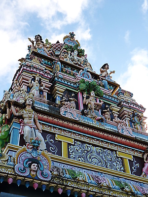 포토 JPG 해외이미지 종교 조각 섬 건축양식 동양인 사람없음 장식 컬러풀 조각상 탑 사찰 화려 먹이 인도인 남쪽 모리셔스 옛날 힌두교 해외202004 해외포토 외국인 건축물 건축 컬러 컨셉 종교건축 인종 조형물 방향 파일형식 이미지허브