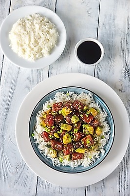 포토 JPG 해외이미지 접시 음식 바다 재료 부분 밥 양파 건강 어류 요리 씨앗 사람없음 목재 빨간색 초록색 샐러드 회 흰색 시골 닫기 정상 참치 해산물 큐브 매움 날것 깨 후추 파 아보카도 대두 하와이인 해외202004 해외포토 외국인 나무 식물 식기 컬러 채소 과일 식재료 모션 수중동물 조미료 맛 향신료 파일형식 이미지허브