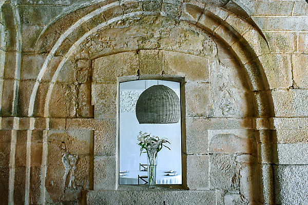 포토 JPG 해외이미지 디자인 벽 가구 패턴 건축양식 탁자 표면 벽돌 주택 사람없음 내부 장식 가로 빨간색 초록색 갈색 식사 블록 수확 바위 흰색 시골 램프 거친 배열 그림 복고 심플 시멘트 직사각형 내추럴 다락방 옛날 스타일 세련 해외202004 해외포토 도형 건축 컬러 생활용품 무늬 농업 조명 건물 돌_바위 파일형식 이미지허브