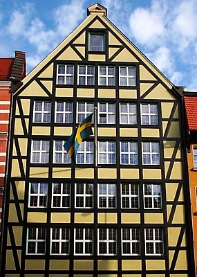 포토 JPG 해외이미지 전통 유럽 건축양식 창문 관계 벽돌 북유럽 스웨덴 사람없음 파란색 컬러풀 노란색 여행객 검은색 흰색 도시 역사 광택 타운 직사각형 동유럽 폴란드 비자 스칸디나비아 옛날 포메라니안 해외202004 해외포토 도형 건축 나라 컬러 사람 개 파일형식 이미지허브