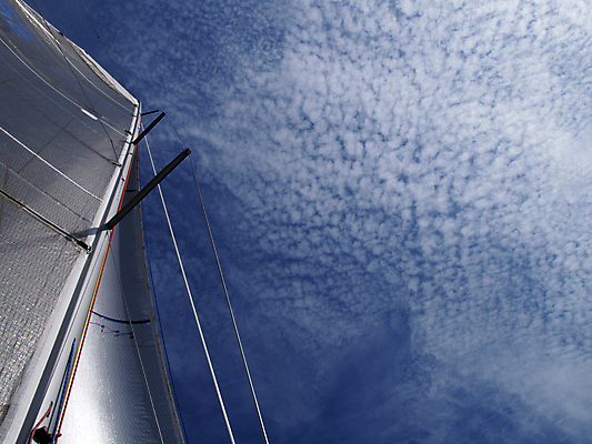 포토 JPG 해외이미지 바다 요트 하늘 바람 항해 사람없음 태양 보트 해외202004 해외포토 자연요소 배_교통 날씨 파일형식 이미지허브