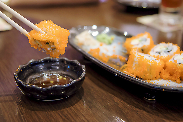 포토 JPG 해외이미지 전통 접시 아시아 문화 음식 조각 백그라운드 밥 새우 건강 종류 육류 어류 요리 동양인 사람없음 빨간색 초록색 세트 일본 식사 저녁식사 초밥 샐러드 신선 맛 혼합 참치 먹기 해산물 준비 날것 롤 문어 연어 모음 점심식사 대두 해외202004 해외포토 식기 나라 컬러 컨셉 식재료 모션 연체동물 갑각류 인종 한글 수중동물 일본음식 파일형식 이미지허브