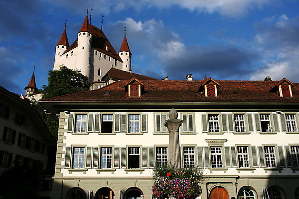 포토 JPG 해외이미지 유럽 여행 건축양식 주택 사람없음 건물 여름 수확 골동품 도시 성 스위스 정사각형 타운 유지 옛날 해외202004 해외포토 도형 건축물 계절 건축 나라 농업 파일형식 이미지허브