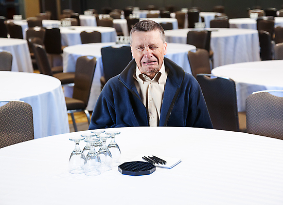 포토 JPG 해외이미지 백인 남자 종이 안경 가구 의자 비즈니스 유리 탁자 노동자 직장 실내 한명 사람없음 내부 사무실 펜 외침 방 만남 슬픔 식탁보 직물 비즈니스맨 울음 은퇴 종업원 회의실 옛날 해외202004 해외포토 서양인 직업 1 잡화 감정 생활용품 컨셉 회사 재질 표정 사람 필기구 소리 직장인 파일형식 이미지허브