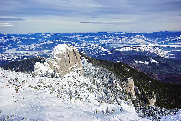 포토 JPG 해외이미지 주간 겨울 자연 하늘 산 사람없음 야외 빙산 겨울풍경 전경 해외202004 해외포토 자연요소 계절 풍경 생태계 파일형식 탑뷰 이미지허브