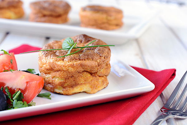 포토 JPG 해외이미지 접시 음식 다이어트 채소 디저트 치즈 건강 요리 사람없음 세로 케이크 식당 계란 식사 저녁식사 껍질 시골 뜨거움 황금 굽기 향신료 내추럴 점심식사 목판 채식주의자 페스츄리 핸드메이드 해외202004 해외포토 식기 빵 유제품 상점 알 구이 채식 향미료 파일형식 이미지허브