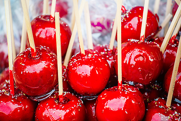 포토 JPG 해외이미지 디저트 사탕 사람없음 빨간색 막대기 달콤 사과 해외202004 해외포토 음식 컬러 과일 맛 파일형식 이미지허브