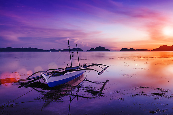 포토 JPG 해외이미지 구름 아시아 바다 여행 자연 하늘 휴가 열대 산 풍경 사람없음 여름 관광지 동남아시아 황혼 일몰 젖음 어선 보트 언덕 석호 명승지 열대기후 해외202004 해외포토 자연요소 계절 나라 배_교통 노을 생태계 파일형식 이미지허브