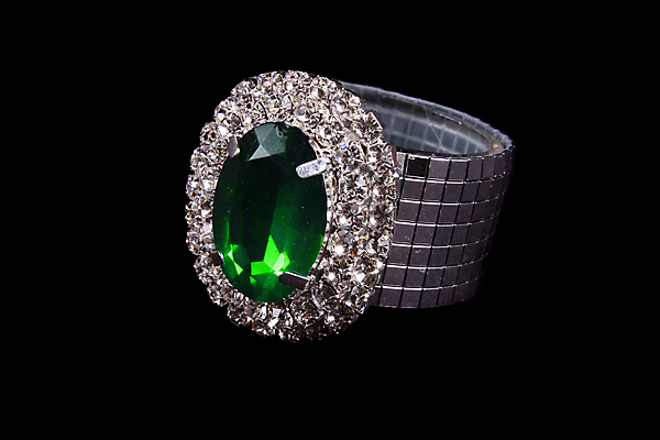 포토 JPG 해외이미지 디자인 패턴 미술 사람없음 초록색 빛 반짝임 반지 보석 다이아몬드 솜씨 해외202004 해외포토 컬러 무늬 장신구 모션 문화예술 광석 파일형식 이미지허브