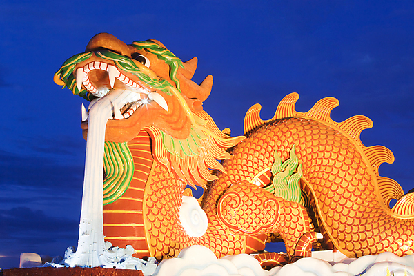 포토 JPG 해외이미지 동물 전통 디자인 아시아 종교 문화 조각 미술 동양인 사람없음 장식 조각상 머리 축제 중국 힘 용 기둥 사찰 재산 황금 큼 연도 심볼 공상 동쪽 스타일 해외202004 해외포토 건축 나라 종교건축 문화예술 인종 신체부위 금융 조형물 크기 방향 파일형식 이미지허브