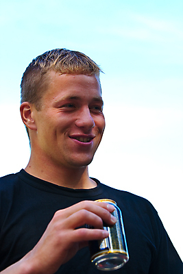 포토 JPG 해외이미지 모델 직업 라이프스타일 웰빙 응시 옷 남자 행복 유럽 얼굴 음료 스포츠 맥주 건강 한명 미소 사람 성인 야외 금발 태양 힘 기쁨 자유 오픈 행운 흥분 긍정 고립 무료 해외202004 해외포토 자연요소 1 헤어스타일 시선 감정 나라 컨셉 주류 표정 생활 신체부위 파일형식 이미지허브