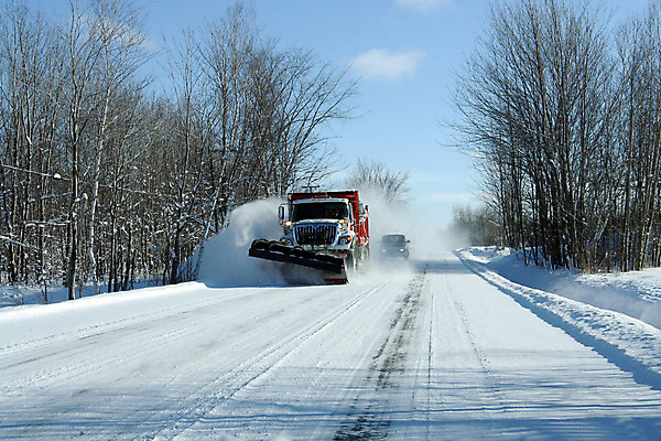 포토 JPG 해외이미지 도로 포즈 겨울 자동차 날씨 사람없음 맑음 불기 12월 짐차 1월 2월 삭제 쟁기 해외202004 해외포토 계절 길 육상교통 교통시설 모션 날짜 파일형식 이미지허브