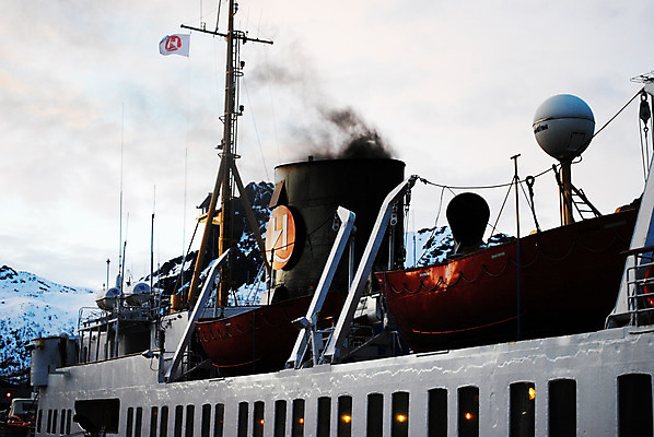 포토 JPG 해외이미지 여행 사람없음 보트 크루즈 기선 해외202004 해외포토 배_교통 파일형식 이미지허브