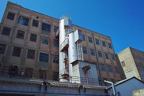 포토 JPG 해외이미지 외관 산업 비즈니스 건축양식 창문 공장 하늘 벽돌 새로움 직장 사람없음 건물 파란색 빛 탑 금속 어둠 도시 업무 제조 폐기물 덧셈 시설 복잡 옛날 진짜 철강 해외202004 해외포토 건축물 건축 컬러 컨셉 회사 공업 재질 작업 수학 쓰레기 파일형식 이미지허브