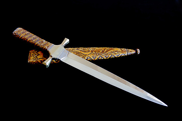 포토 JPG 해외이미지 무기 손잡이 미술 사람없음 장식 금속 검은색 골동품 공구 화려 칼날 역사 칼 은색 보석 철 싸움 날카로움 단검 옛날 철강 해외202004 해외포토 컬러 컨셉 모션 재질 문화예술 도구 검 광석 파일형식 이미지허브