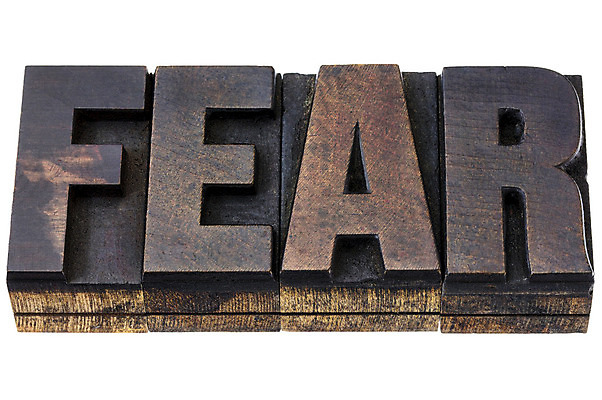 포토 JPG 해외이미지 감정 텍스트 타이포그라피 사람없음 목재 단어 수확 골동품 흰색 위험 낟알 무서움 사인 걱정 타입 고립 그런지 해외202004 해외포토 나무 문자 컬러 컨셉 농업 재료 파일형식 이미지허브