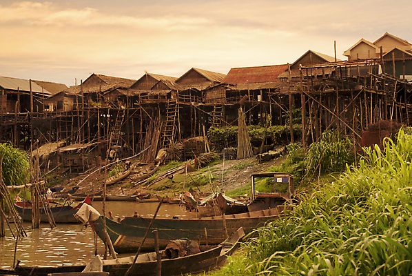 포토 JPG 해외이미지 전통 외관 계절 아시아 문화 호수 여행 사다리 낚시 휴가 주택 건조 동양인 사람없음 야외 건물 목재 물 강 계단 마을 일몰 시골 보트 가난 낚시꾼 캄보디아 해외202004 해외포토 자연요소 나무 건축물 나라 컨셉 배_교통 재료 레저 인종 노을 도구 파일형식 이미지허브
