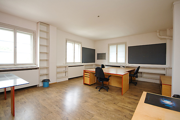 포토 JPG 해외이미지 의자 건축양식 탁자 실내 사람없음 내부 사무실 클래식 해외202004 해외포토 건축 가구 컨셉 비즈니스 파일형식 이미지허브