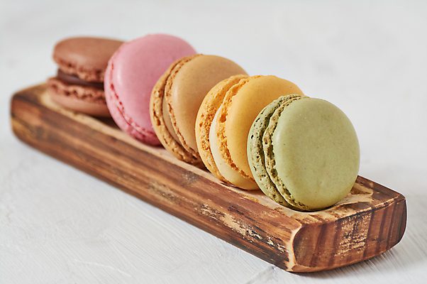 포토 JPG 해외이미지 전통 음식 분홍색 백그라운드 디저트 사탕 요리 사람없음 초록색 파란색 컬러풀 노란색 파티 쌓기 쿠키 과자 케이크 초콜릿 여러개 빵집 프랑스 흰색 생일 달콤 맛 설탕 크림 아몬드 모음 마카롱 프랑스어 고립 파스텔톤 페스츄리 피스타치오 해외202004 해외포토 문자 기념일 유럽 빵 컬러 다수 컨셉 모션 이벤트 한글 상점 견과류 파일형식 이미지허브