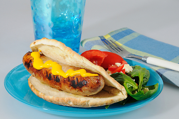 포토 JPG 해외이미지 음식 육류 요리 사람없음 식사 소시지 맛 그릴 점심식사 번 해외202004 해외포토 빵 컨셉 식재료 주방용품 가공식품 파일형식 이미지허브