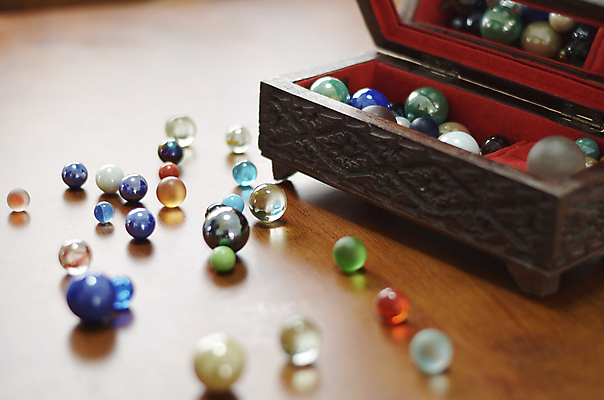 포토 JPG 해외이미지 백그라운드 공 유리 놀이 사람없음 초록색 빛 컬러풀 장난감 거품 소용돌이 원형 투명 그룹 작음 크리스탈 오브젝트 복고 대리석 여의주 해외202004 해외포토 도형 컬러 재료 재질 회오리 크기 광석 파일형식 이미지허브