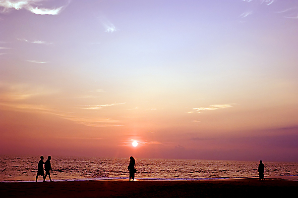 포토 JPG 해외이미지 여자 남자 실루엣 모래 파도 바다 여행 오렌지 하늘 휴가 사람 사람없음 가로 물 파란색 햇빛 태양 여행객 걷기 우주 일몰 서핑 그룹 황금 인도인 길이 스리랑카 파라다이스 해외202004 해외포토 자연요소 외국인 아시아 컬러 과일 모션 촬영기법 동양인 노을 수상스포츠 파일형식 이미지허브