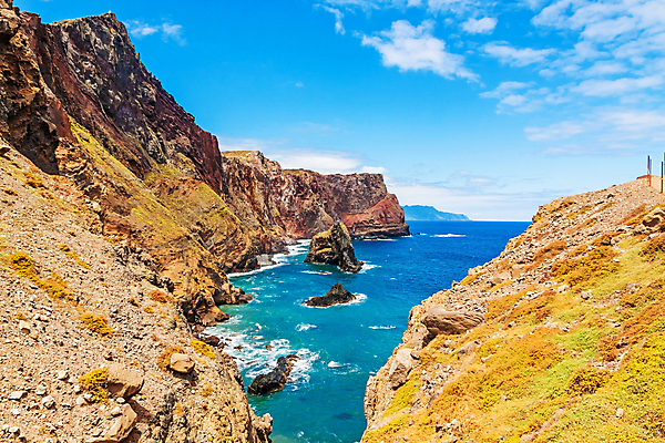 포토 JPG 해외이미지 유럽 바다 섬 여행 자국 자연 산 파노라마 풍경 해변 사람없음 물 파란색 와인 하이킹 만 포르투갈 언덕 시력 화산 암초 동쪽 대서양 내추럴 산악지대 해외202004 해외포토 자연요소 나라 컬러 레저 주류 촬영기법 방향 생태계 파일형식 이미지허브
