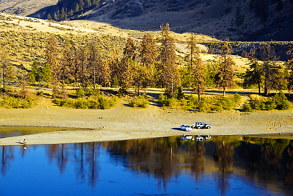 포토 JPG 해외이미지 나무 캐나다 밭 자동차 자연 낚시 사람 풍경 사람없음 야외 물 강 반사 미국 북쪽 앨버타 자동 로키산맥 해외202004 해외포토 자연요소 식물 육상교통 북아메리카 농업 레저 산 방향 생태계 파일형식 이미지허브