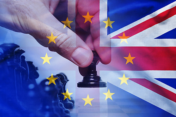 포토 JPG 해외이미지 손 배너 유럽 별 파도 조각 모션 바람 협력 출입구 영국 사람없음 경제 파란색 노란색 게임 깃발 체스 계획 불기 투표 대륙 웨이브 커뮤니티 긴장 더블 통일 해외202004 해외포토 자연요소 감정 나라 바다 컬러 컨셉 놀이 날씨 신체부위 선거 파일형식 이미지허브