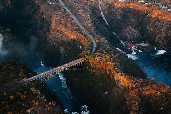 포토 JPG 해외이미지 나무 도로 섬 무지개 건축양식 아프리카 자연 하늘 안테나 풍경 사람없음 야외 건물 초록색 물 파란색 강 금속 골짜기 점프 봄 폭포 젖음 흐름 안개 가을 흰색 신선 황무지 떨어짐 숲 사파리 분무기 내추럴 잠비아 철강 수평선 해외202004 해외포토 자연요소 식물 건축물 계절 건축 나라 길 컬러 컨셉 통신 교통시설 모션 재질 날씨 생태계 파일형식 이미지허브