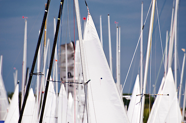 포토 JPG 해외이미지 밧줄 스포츠 바다 여행 요트 항해 사람없음 물 여름 파란색 항구 흰색 수상스포츠 보트 정상 묘사 활 돛 범선 포트 레가타 발트해 조작 해외202004 해외포토 자연요소 계절 줄 컬러 배_교통 교통시설 북유럽 파일형식 이미지허브