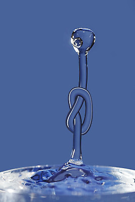 포토 JPG 해외이미지 모양 선 백그라운드 이동 컨셉 자연 추상 불꽃 사람없음 물 반짝임 에너지 물방울 잡기 투명 액체 유머 떨어짐 크리스탈 뿌리기 구슬 순수 눈물 묘사 분수 상승 합성 매듭 노려봄 특별함 해외202004 해외포토 자연요소 감정 무늬 모션 불 표정 광석 생태계 파일형식 이미지허브