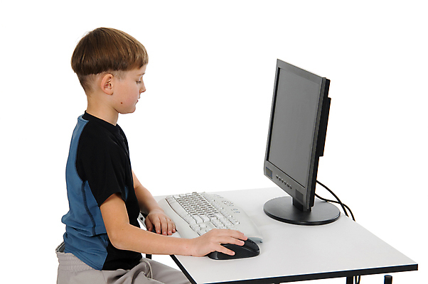 포토 JPG 해외이미지 학생 남자 어린이 인터넷 한명 소년 컴퓨터 모니터 게임 키보드 쥐 해외202004 해외포토 1 놀이 사람 전자제품 설치류 파일형식 이미지허브