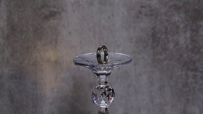 포토 JPG 해외이미지 1 전통 손 커플 기념일 행복 결혼 백그라운드 손가락 신혼부부 결혼식 휴가 선물 사랑 미술 사람 사람없음 장식 가로 빛 유행 금속 축제 신혼여행 하트 축하 인사 반지 원형 황금 고급 우아함 은색 보석 심볼 오브젝트 다이아몬드 약혼 고립 백금 영원 진짜 통일 스타일 해외202004 해외포토 모양 도형 부부 감정 컬러 컨셉 장신구 관계 재질 문화예술 이벤트 신체부위 예절 광석 약속 신혼 파일형식 이미지허브