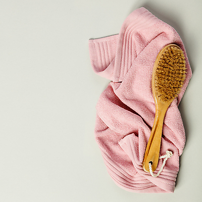 포토 JPG 해외이미지 컨셉 실내 사람없음 수건 스파 오브젝트 바디케어 브러쉬빗 해외202004 해외포토 내부 위생용품 파일형식 이미지허브