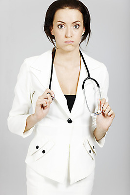 포토 JPG 해외이미지 직업 라이프스타일 여자 행복 청진기 스트레스 피곤 한명 정장 성인 약 의사 업무 스마트 고민 바쁨 업무과다 지능 해외202004 해외포토 1 옷 감정 컨셉 의학 의료기기 사람 생활 의료진 작업 파일형식 이미지허브