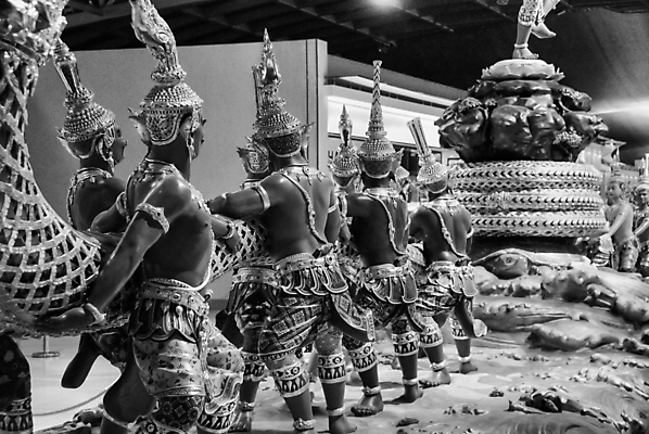 포토 JPG 해외이미지 아시아 건축양식 태국 하늘 사람없음 조각상 사찰 영혼 황금 방콕 명승지 해외202004 해외포토 건축 나라 종교건축 풍경 조형물 파일형식 이미지허브