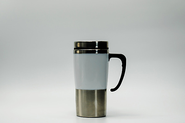 포토 JPG 해외이미지 커피 음료 여행 백그라운드 따뜻함 손잡이 사람없음 야외 컵 물 금속 검은색 머그컵 추위 뚜껑 흰색 뜨거움 은색 시원함 컨테이너 플라스틱 플라스크 오브젝트 온도 고립 진공 철강 캡모자 해외202004 해외포토 자연요소 모자_잡화 식기 산업 컬러 재질 실험기구 파일형식 이미지허브