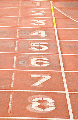 포토 JPG 해외이미지 길 선 스포츠 패턴 표면 사람없음 야외 빨간색 달리기 운동 숫자 힘 경기장 흰색 목표 플라스틱 시작 질감 복고 고무 선로 옛날 전력질주 해외202004 해외포토 문자 컬러 컨셉 무늬 스포츠시설 모션 재질 건강 파일형식 이미지허브