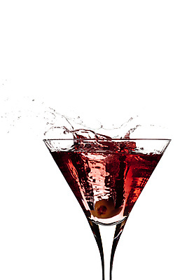 포토 JPG 해외이미지 사람없음 빨간색 칵테일 액체 액체표현 빠짐 레드마티니 마티니 스플래쉬 해외202004 해외포토 컬러 주류 순간포착 파일형식 이미지허브