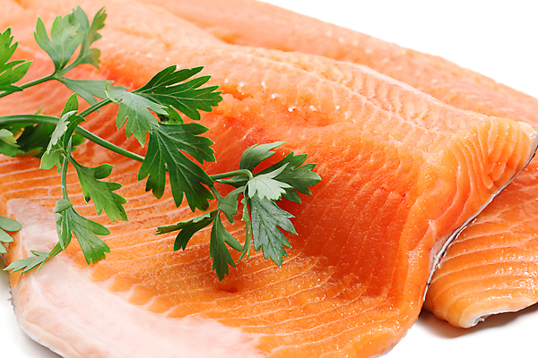 포토 JPG 해외이미지 접시 음식 분홍색 조각 백그라운드 재료 부분 파슬리 건강 육류 어류 요리 사람없음 빨간색 식사 흰색 신선 해산물 묘사 오브젝트 준비 날것 연어 고립 송어 해외202004 해외포토 식기 컬러 채소 식재료 수중동물 파일형식 이미지허브