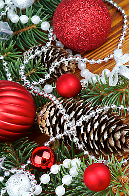 포토 JPG 해외이미지 계절 백그라운드 크리스마스장식 크리스마스 휴가 크리스마스카드 프레임 사람없음 목재 장식 빨간색 초록색 파티 흰색 나뭇가지 축하 화려 은색 12월 배열 서리 여의주 해외202004 해외포토 나무 기념일 컬러 컨셉 재료 카드_감사 이벤트 날짜 파일형식 이미지허브