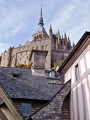 포토 JPG 해외이미지 구름 벽 바다 섬 여행 자연 하늘 휴가 산 사람없음 물 농장 성당 교회 힘 프랑스 중세 역사 성자 호기심 신성 내추럴 프랑스어 외양간 고딕 노르망디 신앙심 옛날 해외202004 해외포토 자연요소 문자 감정 유럽 종교 컨셉 농업 종교건축 건물 생태계 파일형식 이미지허브